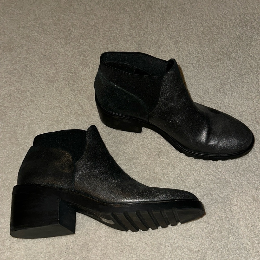 Eileen Fisher Boots size 8